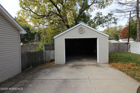Tiny photo for 1135 Sawyer Road, Toledo, OH 43615 (MLS # 10000725)
