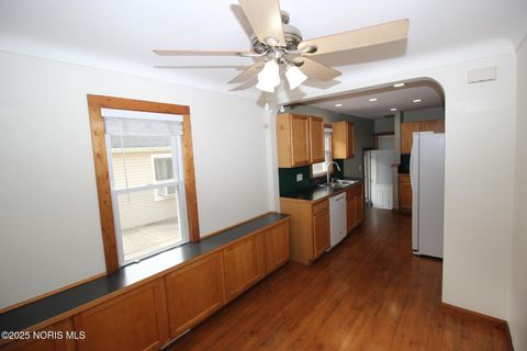 Tiny photo for 1135 Sawyer Road, Toledo, OH 43615 (MLS # 10000725)