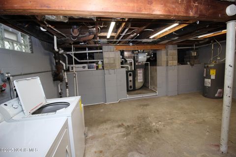 Tiny photo for 1135 Sawyer Road, Toledo, OH 43615 (MLS # 10000725)