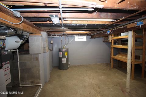 Tiny photo for 1135 Sawyer Road, Toledo, OH 43615 (MLS # 10000725)