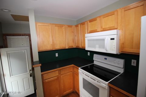 Tiny photo for 1135 Sawyer Road, Toledo, OH 43615 (MLS # 10000725)