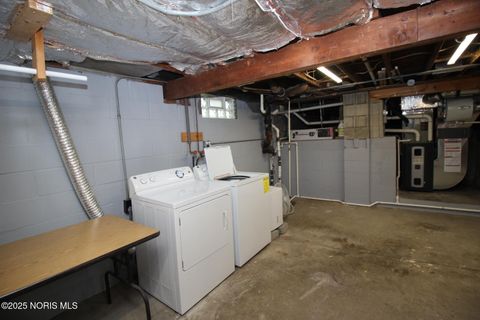 Tiny photo for 1135 Sawyer Road, Toledo, OH 43615 (MLS # 10000725)