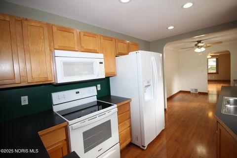 Tiny photo for 1135 Sawyer Road, Toledo, OH 43615 (MLS # 10000725)