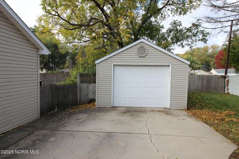 Tiny photo for 1135 Sawyer Road, Toledo, OH 43615 (MLS # 10000725)