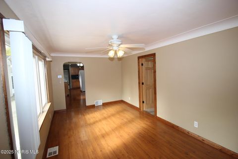 Tiny photo for 1135 Sawyer Road, Toledo, OH 43615 (MLS # 10000725)