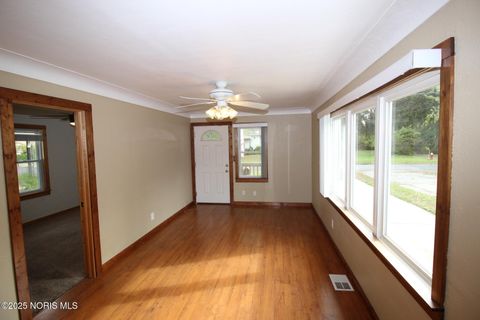 Tiny photo for 1135 Sawyer Road, Toledo, OH 43615 (MLS # 10000725)