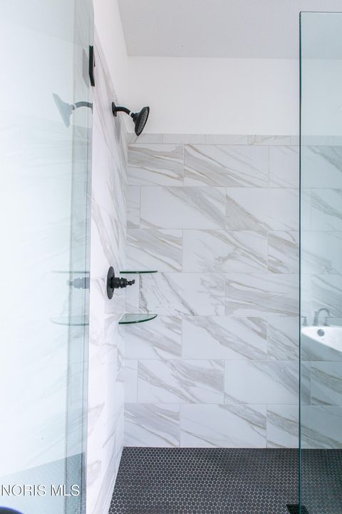 Tiny photo for 2107 Ashley Court, Perrysburg, OH 43551 (MLS # 10005098)