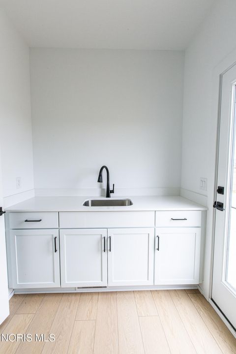 Tiny photo for 2107 Ashley Court, Perrysburg, OH 43551 (MLS # 10005098)