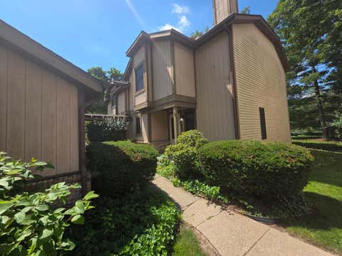 Photo of 1009 Valley Side Drive, Maumee, OH 43537 (MLS # 10010033)