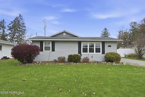 Photo of 410 N Bryan Street, Hicksville, OH 43526 (MLS # 10001683)