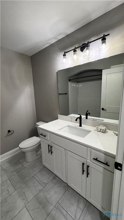 Tiny photo for 717 W Ironwood Drive, Rossford, OH 43460 (MLS # 10000318)