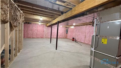 Tiny photo for 717 W Ironwood Drive, Rossford, OH 43460 (MLS # 10000318)