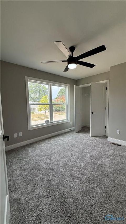 Tiny photo for 717 W Ironwood Drive, Rossford, OH 43460 (MLS # 10000318)