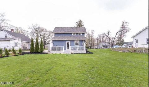 Tiny photo for 24269 W Second St, Grand Rapids, OH 43522 (MLS # 10004978)