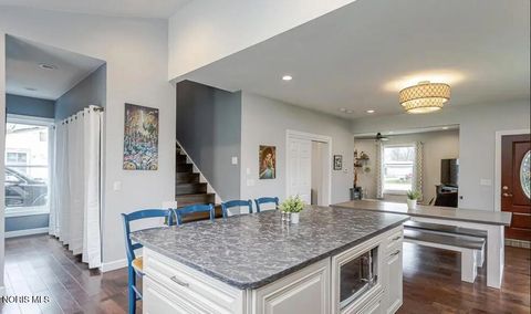 Tiny photo for 24269 W Second St, Grand Rapids, OH 43522 (MLS # 10004978)