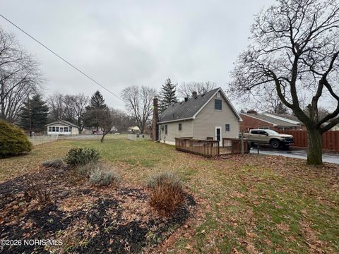 Tiny photo for 711 Sawyer Road, Toledo, OH 43615 (MLS # 10002783)