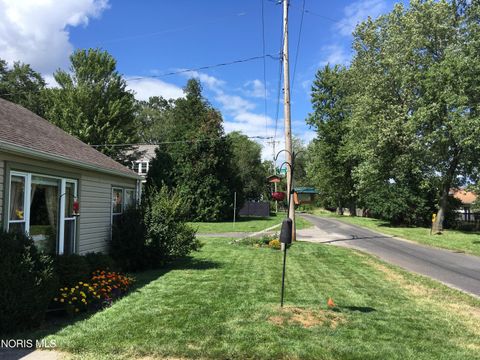 Tiny photo for 5001 Golden Road, Toledo, OH 43615 (MLS # 10004942)