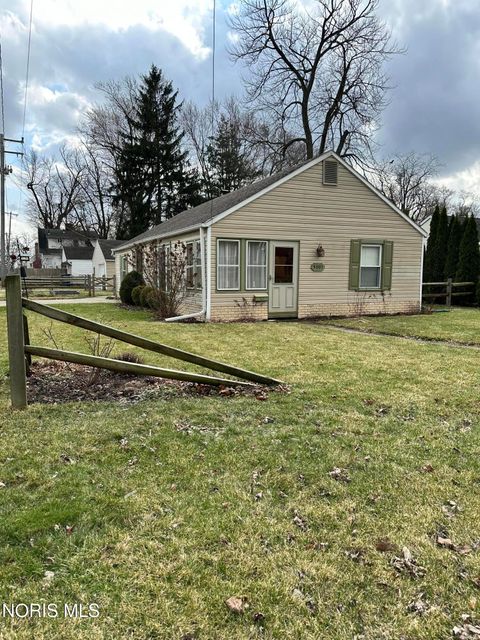 Photo of 5001 Golden Road, Toledo, OH 43615 (MLS # 10004942)