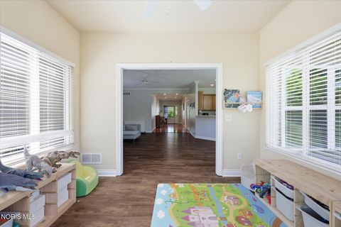 Tiny photo for 4973 Lake Breeze Lane, Maumee, OH 43537 (MLS # 10008492)
