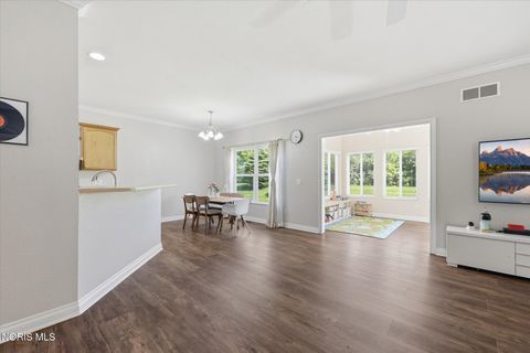 Tiny photo for 4973 Lake Breeze Lane, Maumee, OH 43537 (MLS # 10008492)