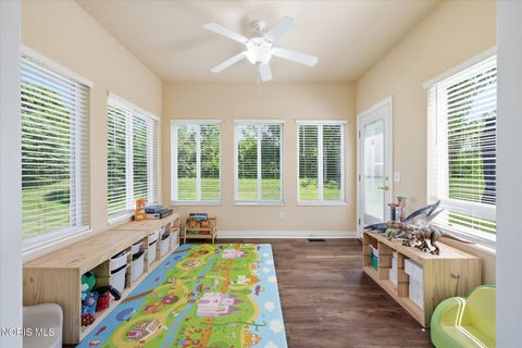 Tiny photo for 4973 Lake Breeze Lane, Maumee, OH 43537 (MLS # 10008492)
