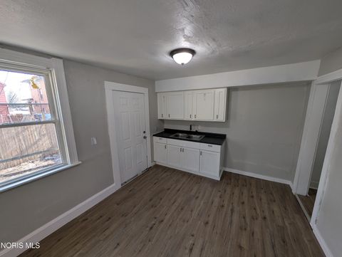 Tiny photo for 29 Garfield Place, Toledo, OH 43605 (MLS # 10004469)