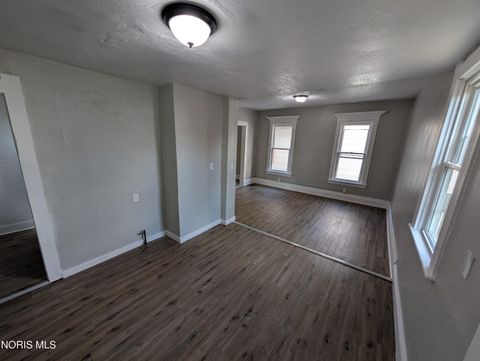 Tiny photo for 29 Garfield Place, Toledo, OH 43605 (MLS # 10004469)