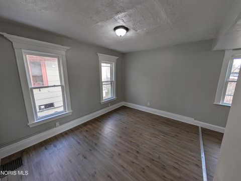 Tiny photo for 29 Garfield Place, Toledo, OH 43605 (MLS # 10004469)