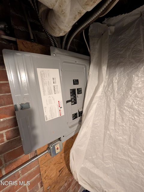 Tiny photo for 29 Garfield Place, Toledo, OH 43605 (MLS # 10004469)