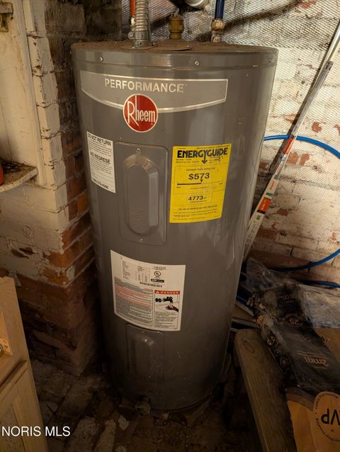 Tiny photo for 29 Garfield Place, Toledo, OH 43605 (MLS # 10004469)