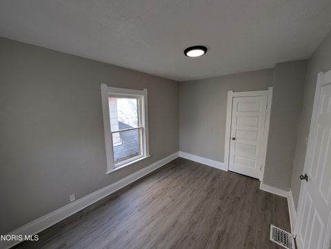 Tiny photo for 29 Garfield Place, Toledo, OH 43605 (MLS # 10004469)