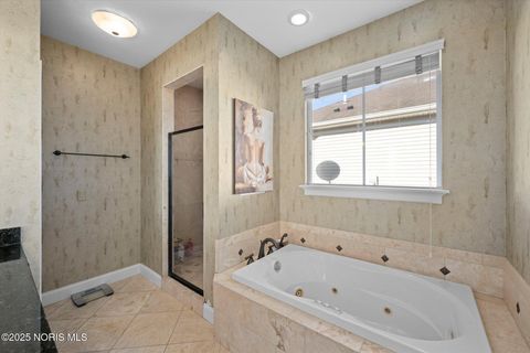 Tiny photo for 1714 Deer Trail Drive, Toledo, OH 43615 (MLS # 10001954)