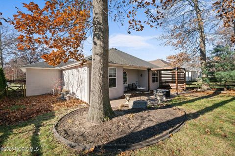 Tiny photo for 1714 Deer Trail Drive, Toledo, OH 43615 (MLS # 10001954)