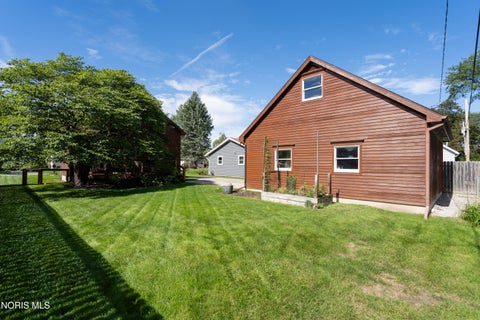 Tiny photo for 718 Johnson Street, Maumee, OH 43537 (MLS # 10014075)