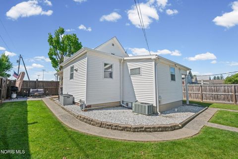Tiny photo for 214 Walnut Street, Van Buren, OH 45889 (MLS # 10007367)