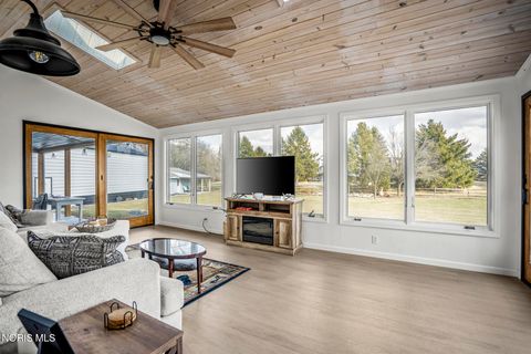 Tiny photo for 24579 Thompson Road, Perrysburg, OH 43551 (MLS # 10004562)