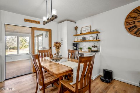 Tiny photo for 24579 Thompson Road, Perrysburg, OH 43551 (MLS # 10004562)