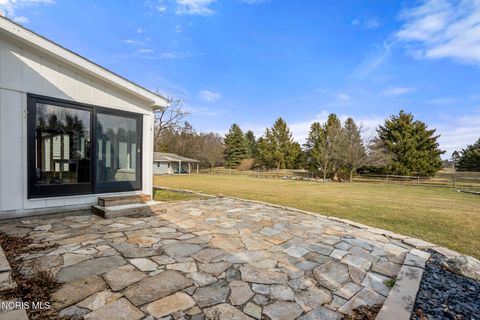 Tiny photo for 24579 Thompson Road, Perrysburg, OH 43551 (MLS # 10004562)