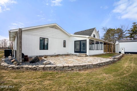 Tiny photo for 24579 Thompson Road, Perrysburg, OH 43551 (MLS # 10004562)