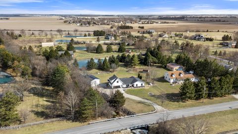 Tiny photo for 24579 Thompson Road, Perrysburg, OH 43551 (MLS # 10004562)