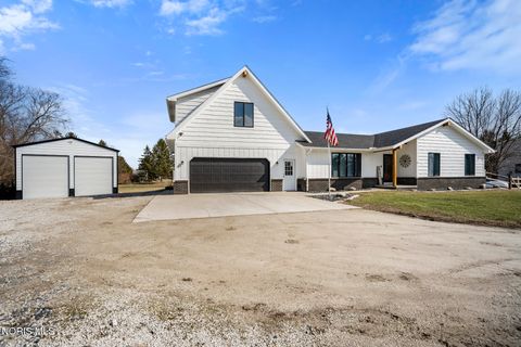 Tiny photo for 24579 Thompson Road, Perrysburg, OH 43551 (MLS # 10004562)