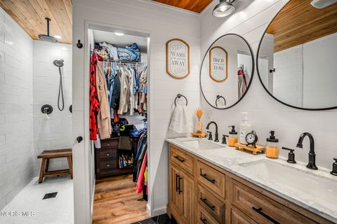 Tiny photo for 24579 Thompson Road, Perrysburg, OH 43551 (MLS # 10004562)