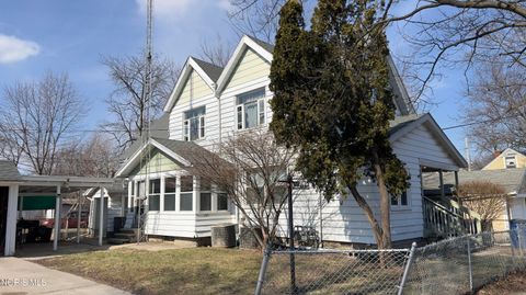 Photo of 3835 Matlack Avenue, Toledo, OH 43613 (MLS # 10004558)