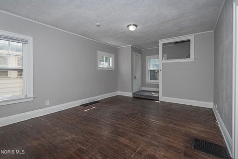 Tiny photo for 4335 Belmar Avenue, Toledo, OH 43612 (MLS # 10012164)
