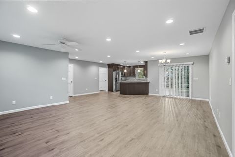 Tiny photo for 726 S Oak Street, Ottawa, OH 45875 (MLS # 10000111)