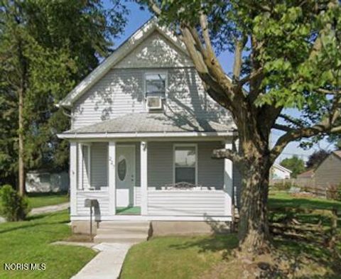 Photo of 227 Osborne Street, Rossford, OH 43460 (MLS # 10006527)