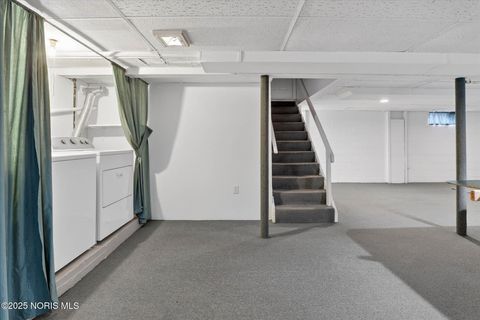 Tiny photo for 629 Pierce Street, Maumee, OH 43537 (MLS # 10002614)