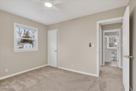 Tiny photo for 629 Pierce Street, Maumee, OH 43537 (MLS # 10002614)