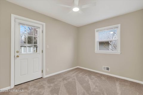 Tiny photo for 629 Pierce Street, Maumee, OH 43537 (MLS # 10002614)