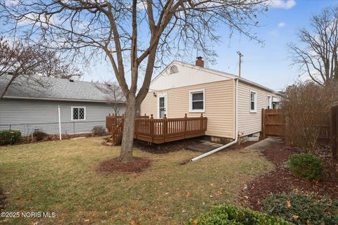 Tiny photo for 629 Pierce Street, Maumee, OH 43537 (MLS # 10002614)